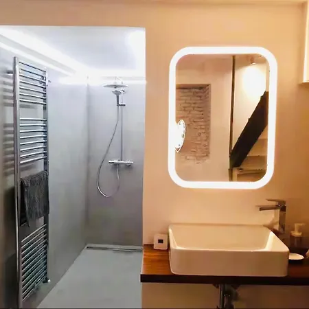 アパート Cozy With Charm Ii エステポナ