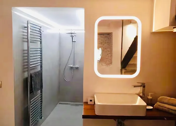 アパート Cozy With Charm Ii エステポナ